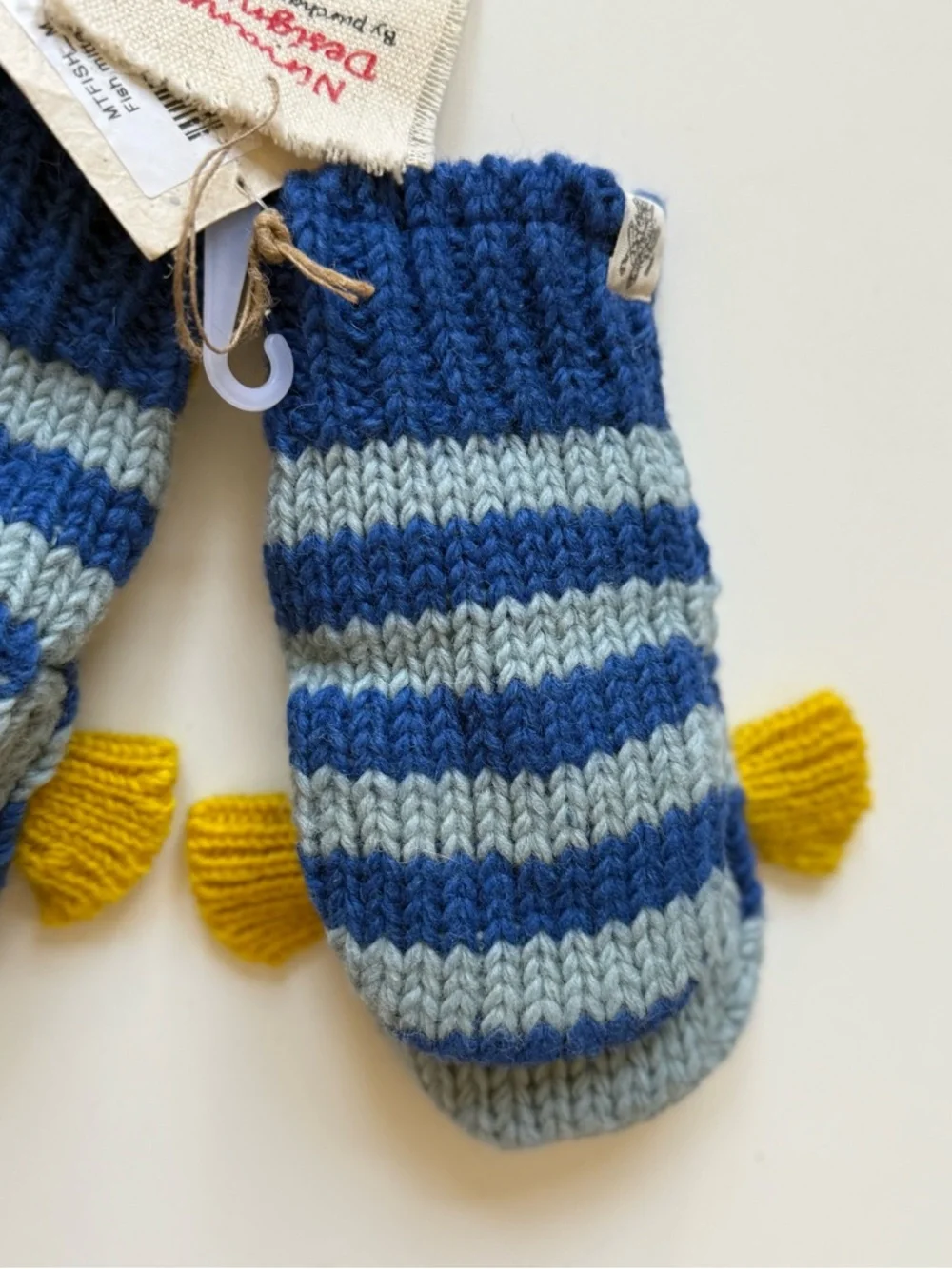Nirvanna Designs Kids Unisex Fish Mittens - Size M (4-10Y)